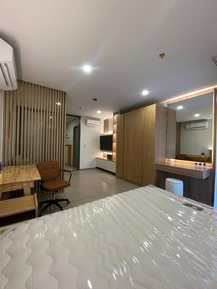 picture 1Bed | 1Bath | BTS Phra Khanong | 31sqm | THB 18,000/mo | Fl.10 — Aspire Sukhumvit-Rama 4 Bangkok - 2/5