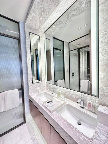 picture 1Bed | 2Bath | BTS Chit Lom | 86sqm | THB 190,000/mo | Fl.14 — Q Langsuan Bangkok - 10/10