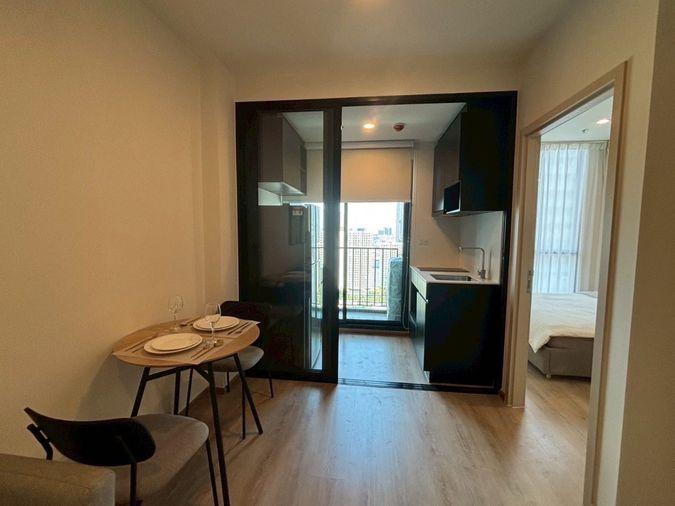 picture 1Bed | 1Bath | MRT Phra Ram 9 | 30sqm | THB 20,000/mo | Fl.25 — Nue District R9 Bangkok - 3/10