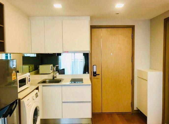 picture 1Bed | 1Bath | BTS Nana | 39sqm | THB 22,000/mo | Fl.2 — Interlux Premier Bangkok - 9/10
