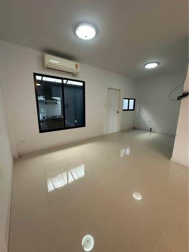 รูป 3 ห้องนอน | 2 ห้องน้ำ | MRT Bang Rak Yai | 112 ตร.ม. | 41,000 บาท/เดือน | ชั้น 2 — The Paint Palette กรุงเทพฯ - รูปที่ 3/5