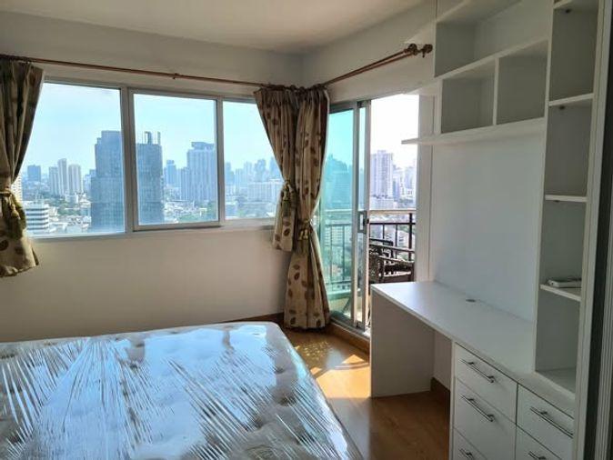 รูป 2 ห้องนอน | 1 ห้องน้ำ | BTS Thong Lo | 72 ตร.ม. | 25,000 บาท/เดือน | ชั้น 24 — Supalai Park Ekkamai-Thonglor กรุงเทพฯ - รูปที่ 4/5