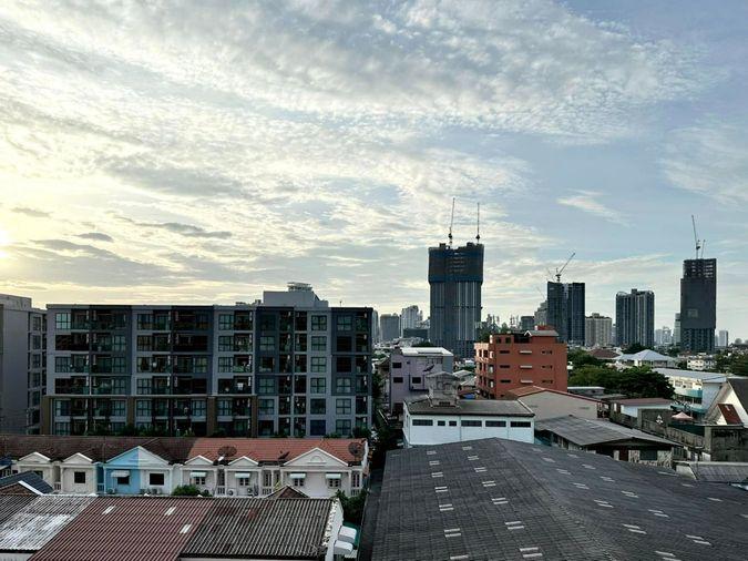picture 1Bed | 1Bath | BTS Phra Khanong | 32sqm | THB 18,000/mo | Fl.7 — The Base Sukhumvit 50 Bangkok - 4/10