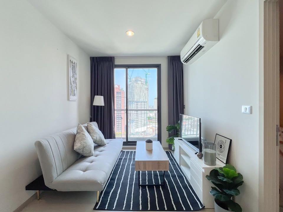 picture 1Bed | 1Bath | BTS Ekkamai | 45sqm | THB 40,000/mo | Fl.18 — Rhythm Sukhumvit 42 Bangkok - 8/10