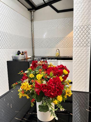 รูป ขายทาวน์โฮม Patio Watcharapol–Ramintra | 3 ชั้น | เฟอร์นิเจอร์ครบ | พร้อมเข้าอยู่ เหมาะสำหรับครอบครัว หรือผู้ที่ต้องการพื้นที่สำหรับ Home Office - รูปที่ 11/23