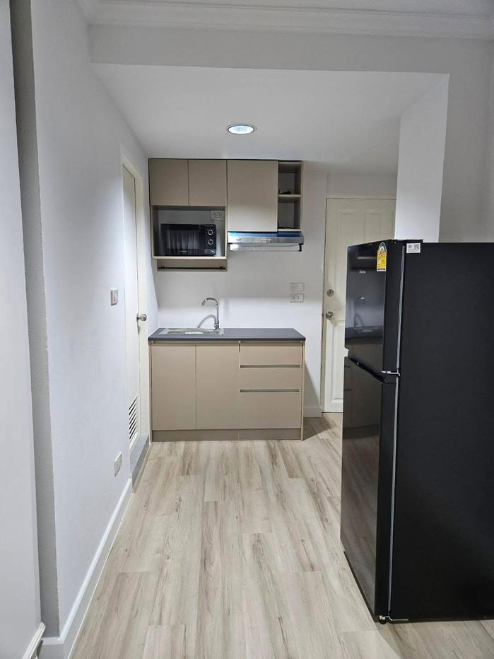รูป สตูดิโอ | 1 ห้องน้ำ | BTS Sala Daeng | 33 ตร.ม. | 18,000 บาท/เดือน | ชั้น 4 — Silom Complex กรุงเทพฯ - รูปที่ 6/10