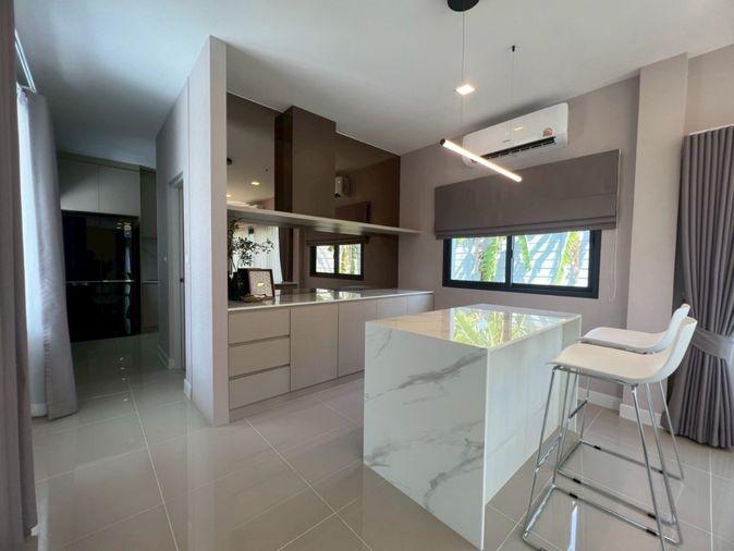 รูป 🏡#MT2609_036 🏡💥ด่วน💥ว่างชัวร์ รีบคลิก ก่อนหลุดมือ‼️ 𝗙𝗼𝗿 𝗥𝗲𝗻𝘁8️⃣9️⃣ k.🔥ใกล้ MRT สายสีเหลืองโครงการ  แกรนด์ พลีโน่ สุขุมวิท–บางนา  - รูปที่ 19/25