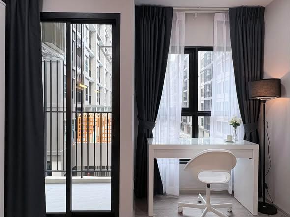 picture 1Bed | 1Bath | MRT Si Lom | 25sqm | THB 11,000/mo | Fl.3 — Supalai Sense Srinakarin Bangkok - 2/5