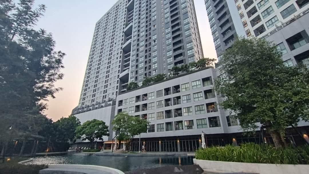 picture 2Bed | 1Bath | BTS Bang Na | 47sqm | THB 22,000/mo | Fl.26 — Ideo O2 Bangkok - 1/2