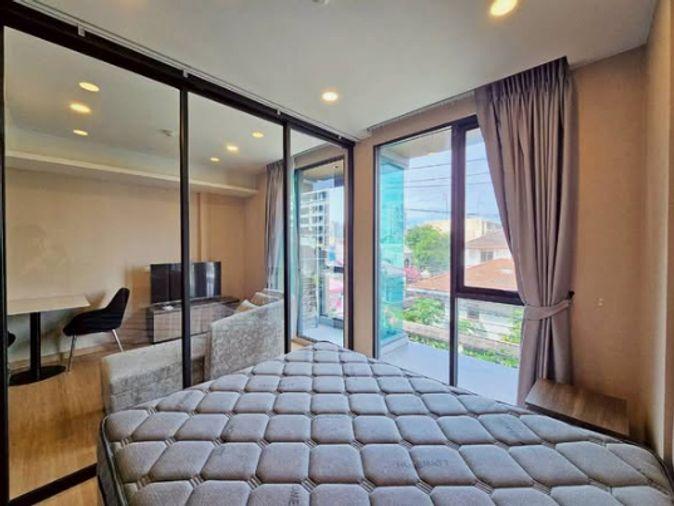 picture 1Bed | 1Bath | MRT Phetchaburi | 27sqm | THB 20,000/mo | Fl.3 — Lloyd Soonvijai - Thonglor Bangkok - 2/5