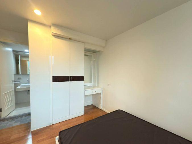 picture 1Bed | 1Bath | BTS Sala Daeng | 42sqm | THB 28,000/mo | Fl.7 — Focus On Saladaeng Bangkok - 1/10