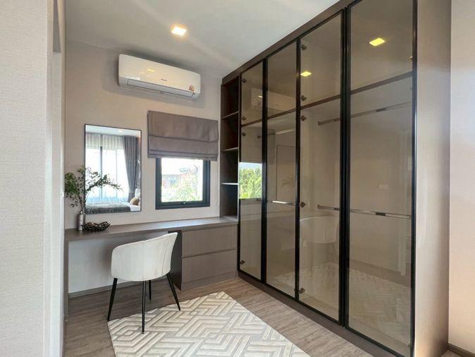 รูป 🏡#MT2609_036 🏡💥ด่วน💥ว่างชัวร์ รีบคลิก ก่อนหลุดมือ‼️ 𝗙𝗼𝗿 𝗥𝗲𝗻𝘁8️⃣9️⃣ k.🔥ใกล้ MRT สายสีเหลืองโครงการ  แกรนด์ พลีโน่ สุขุมวิท–บางนา  - รูปที่ 17/25