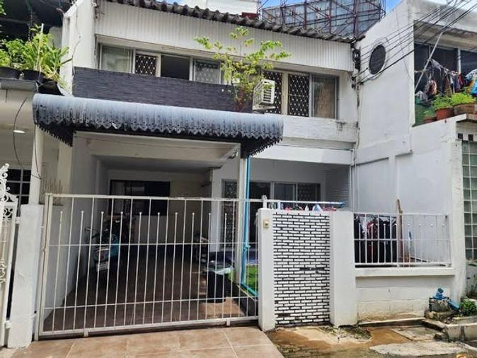 picture 4Bed | 2Bath | BTS Phrom Phong | 104sqm | THB 65,000/mo | Fl.2 — House Bangkok - 2/2