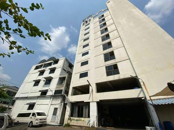 picture 1Bed | 1Bath | BTS On Nut | 32sqm | THB 8,000/mo | Fl.5 — Baan Boonyapitak Bangkok - 1/5