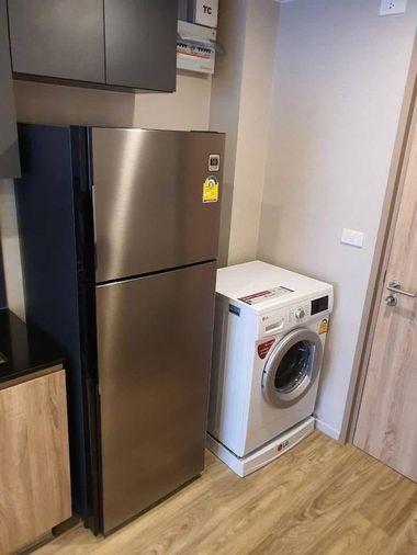 รูป 2 ห้องนอน | 2 ห้องน้ำ | BTS Saphan Taksin | 62 ตร.ม. | 31,000 บาท/เดือน | ชั้น 3 — Blossom Condo @ Sathorn-Charoenrat กรุงเทพฯ - รูปที่ 1/10