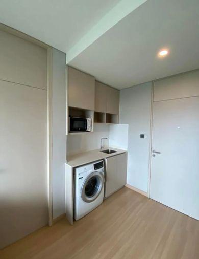 picture 1Bed | 1Bath | BTS Nana | 28sqm | THB 16,000/mo | Fl.26 — Lumpini Suite Bangkok - 2/5