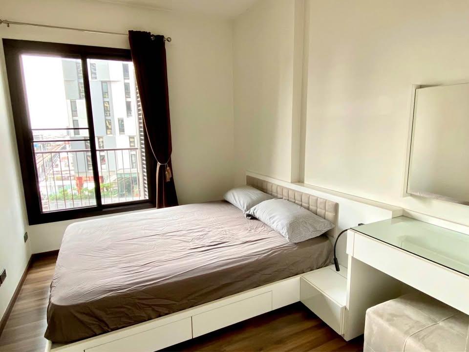 picture 1Bed | 1Bath | BTS Phra Khanong | 35sqm | THB 17,000/mo | Fl.10 — Wyne Sukhumvit Bangkok - 7/10
