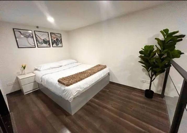 รูป 1 ห้องนอน | 1 ห้องน้ำ | MRT Phra Ram 9 | 39 ตร.ม. | 30,000 บาท/เดือน | ชั้น 16 — Knightsbridge Space Rama 9 กรุงเทพฯ - รูปที่ 9/10