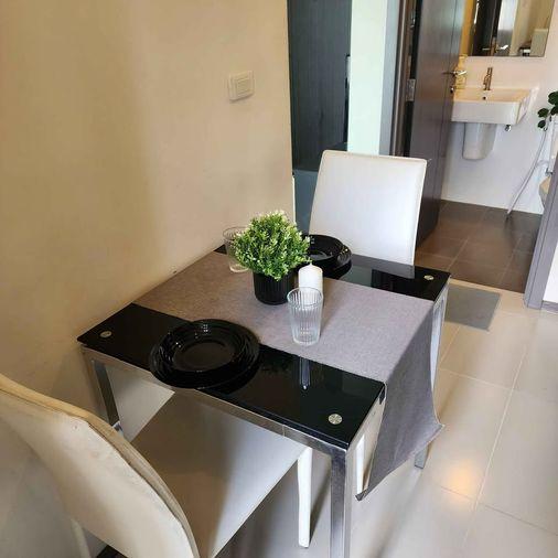 picture Studio | 1Bath | BTS On Nut | 27sqm | THB 15,000/mo | Fl.23 — The Base Park East Bangkok - 1/2