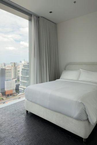 รูป Your Private Ritz-Carlton Residence, 3 Bedrooms, Fully Furnished - รูปที่ 7/9