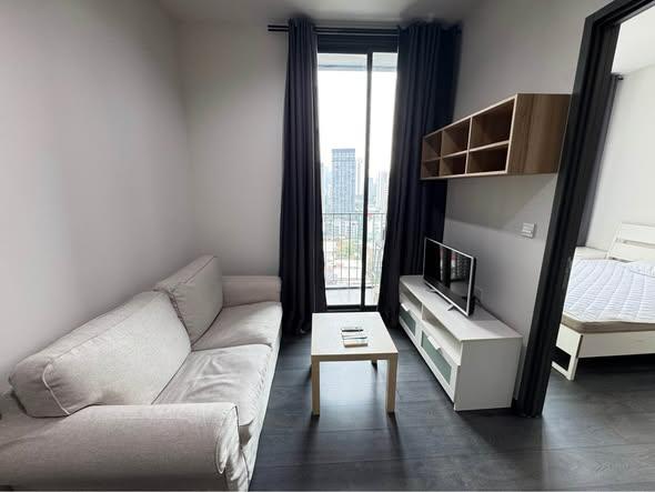 picture 1Bed | 1Bath | BTS Asok | 35sqm | THB 22,000/mo | Fl.14 — Edge Sukhumvit 23 Bangkok - 2/5