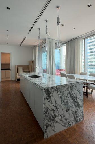รูป A Fully Furnished 3-Bedroom at The Ritz-Carlton Residences - รูปที่ 3/7