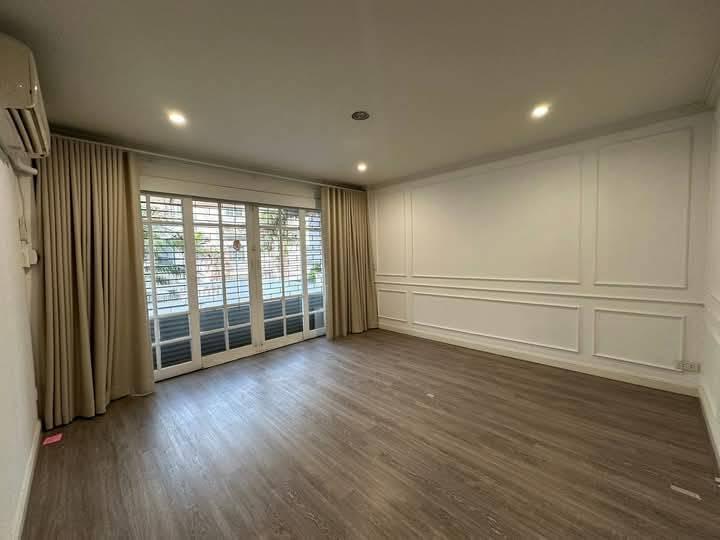 รูป 3 ห้องนอน | 3 ห้องน้ำ | BTS On Nut | 150 ตร.ม. | 40,000 บาท/เดือน | ชั้น 1 — Park Court Sukhumvit 77 กรุงเทพฯ - รูปที่ 7/10