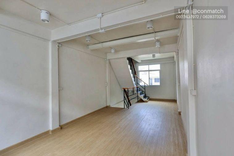 รูป 6 ห้องนอน | 2 ห้องน้ำ | BTS Saint Louis | 180 ตร.ม. | 40,000 บาท/เดือน | ชั้น 1 — The Room Sathorn-St.louis กรุงเทพฯ - รูปที่ 7/10