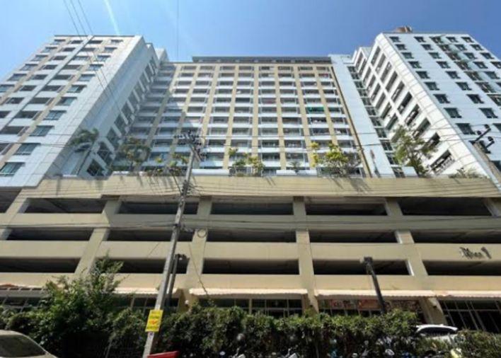 รูป 1 ห้องนอน | 1 ห้องน้ำ | BTS Saphan Taksin | 45 ตร.ม. | 16,000 บาท/เดือน | ชั้น 5 — The Station Sathorn - Bangrak กรุงเทพฯ - รูปที่ 1/1