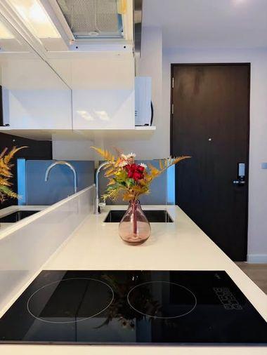 รูป 1 ห้องนอน | 1 ห้องน้ำ | BTS Udom Suk | 33 ตร.ม. | 18,000 บาท/เดือน | ชั้น 6 — The Sky Sukhumvit กรุงเทพฯ - รูปที่ 1/1