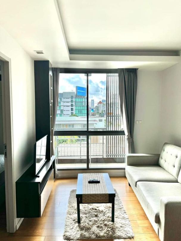 picture 1Bed | 1Bath | BTS Nana | 32sqm | THB 23,000/mo | Fl.5 — Focus Ploenchit Bangkok - 9/10