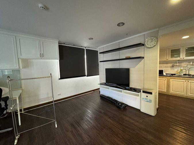 picture 1Bed | 2Bath | MRT Si Lom | 60sqm | THB 35,000/mo | Fl.6 — Silom Park View Bangkok - 6/10