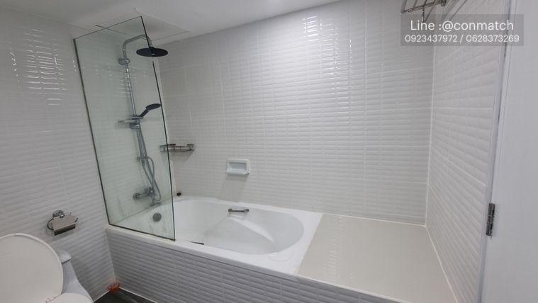 picture 1Bed | 1Bath | BTS Nana | 67sqm | THB 22,000/mo | Fl.11 — Omni Tower Bangkok - 8/10