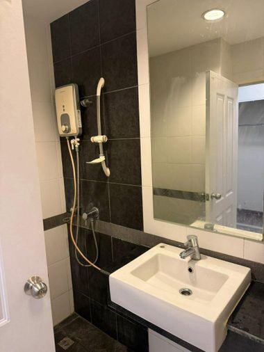 picture 1Bed | 1Bath | MRT Sutthisan | 30sqm | THB 9,000/mo | Fl.2 — A Space Sukhumvit 77 Bangkok - 8/9