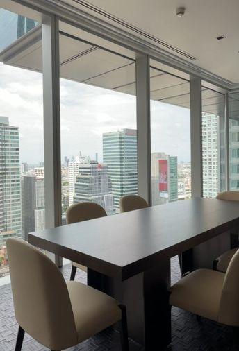 รูป Your Private Ritz-Carlton Residence, 3 Bedrooms, Fully Furnished - รูปที่ 5/9