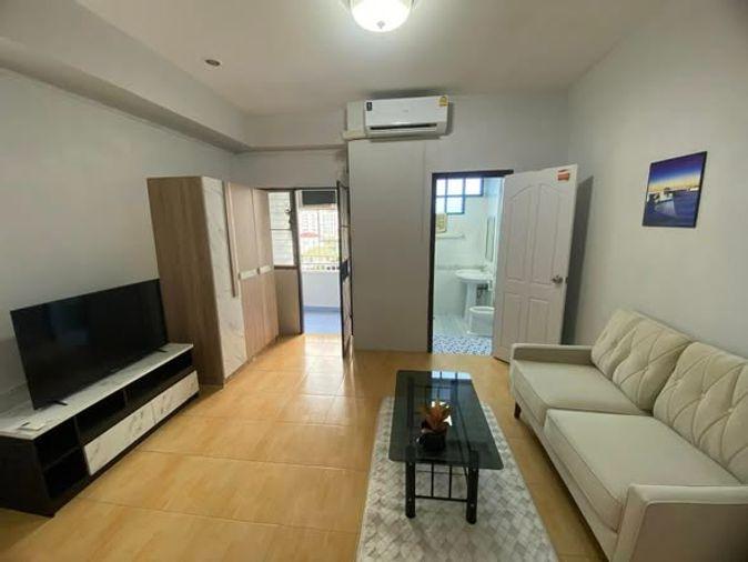 picture 1Bed | 1Bath | BTS On Nut | 32sqm | THB 8,000/mo | Fl.5 — Baan Boonyapitak Bangkok - 4/5