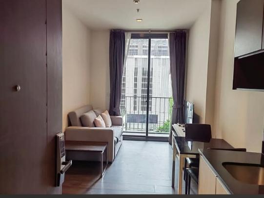 picture 1Bed | 1Bath | BTS Asok | 31sqm | THB 23,000/mo | Fl.5 — Edge Sukhumvit 23 Bangkok - 7/10