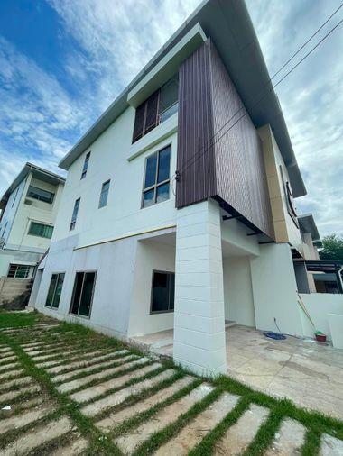 รูป 🏠 ให้เช่าบ้าน : Mo Town (โมทาวน์)  รหัสทรัพย์ | 📌LNP-H1139  - รูปที่ 1/7