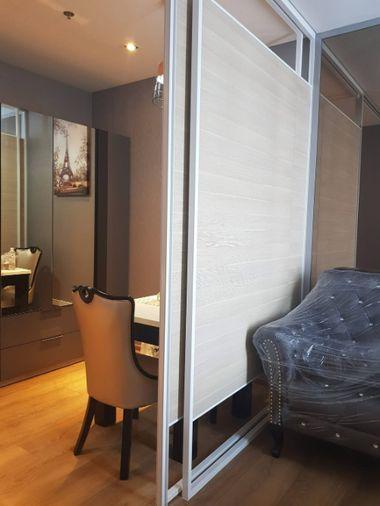 picture 1Bed | 1Bath | BTS Phrom Phong | 31sqm | THB 20,000/mo | Fl.4 — Park 24 Bangkok - 5/10