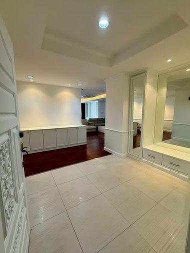 picture 3Bed | 3Bath | BTS Phrom Phong | 236sqm | THB 85,000/mo | Fl.20 — Tower 1 Bangkok - 1/5