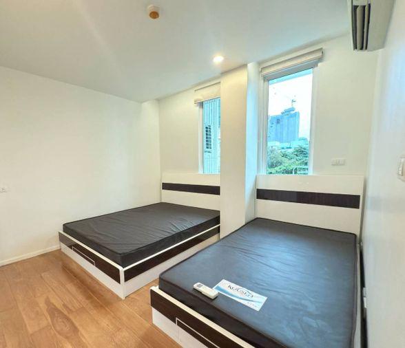 picture 1Bed | 1Bath | BTS Sala Daeng | 42sqm | THB 28,000/mo | Fl.7 — Focus On Saladaeng Bangkok - 8/10