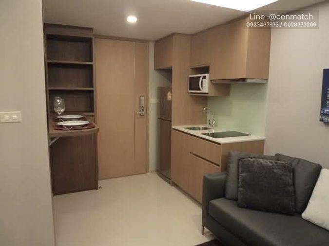 รูป 1 ห้องนอน | 1 ห้องน้ำ | BTS Phloen Chit | 32 ตร.ม. | 25,000 บาท/เดือน | ชั้น 7 — Socio Condo กรุงเทพฯ - รูปที่ 1/4