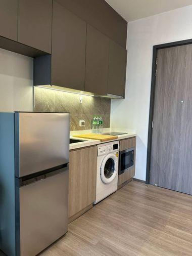 รูป 1 ห้องนอน | 1 ห้องน้ำ | BTS Saphan Taksin | 37 ตร.ม. | 27,000 บาท/เดือน | ชั้น 33 — Rhythm Charoenkrung Pavilion กรุงเทพฯ - รูปที่ 9/10