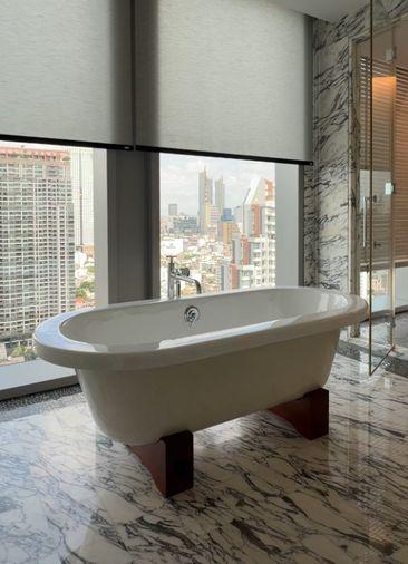 รูป Your Private Ritz-Carlton Residence, 3 Bedrooms, Fully Furnished - รูปที่ 9/9