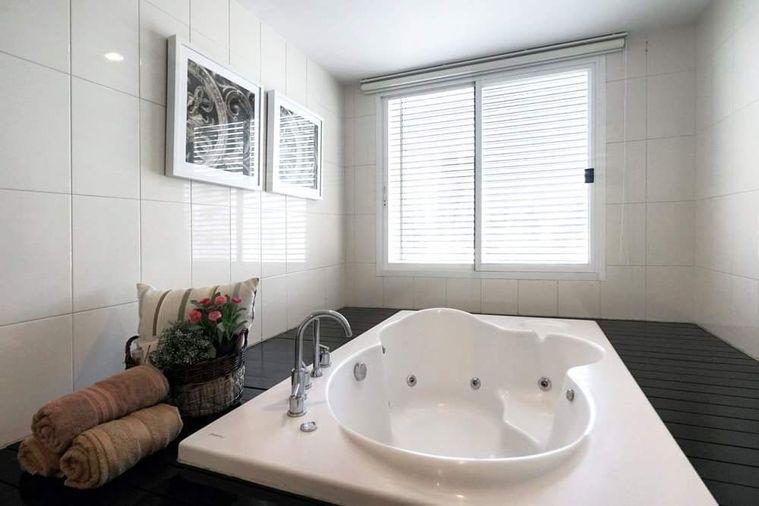 picture 3Bed | 3Bath | BTS Asok | 157sqm | THB 79,000/mo | Fl.26 — Centrio Condominium Bangkok - 8/10