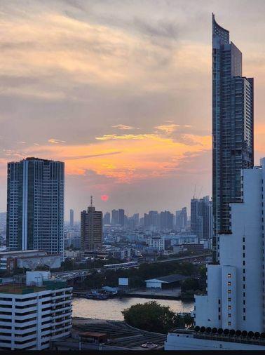 picture 2Bed | 3Bath | BTS Saphan Taksin | 267sqm | THB 140,000/mo | Fl.18 — State Tower Bangkok - 1/10