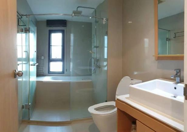 picture 1Bed | 1Bath | BTS Thong Lo | 49sqm | THB 18,000/mo | Fl.3 — D65 Condominium Bangkok - 4/8