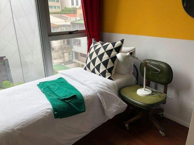 picture 2Bed | 2Bath | BTS Nana | 63sqm | THB 35,000/mo | Fl.3 — Hyde Sukhumvit 11 Bangkok - 6/10