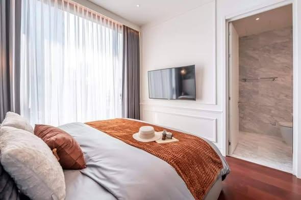 picture 1Bed | 1Bath | BTS Thong Lo | 42sqm | THB 50,000/mo | Fl.7 — Khun Ticha Bangkok - 1/1