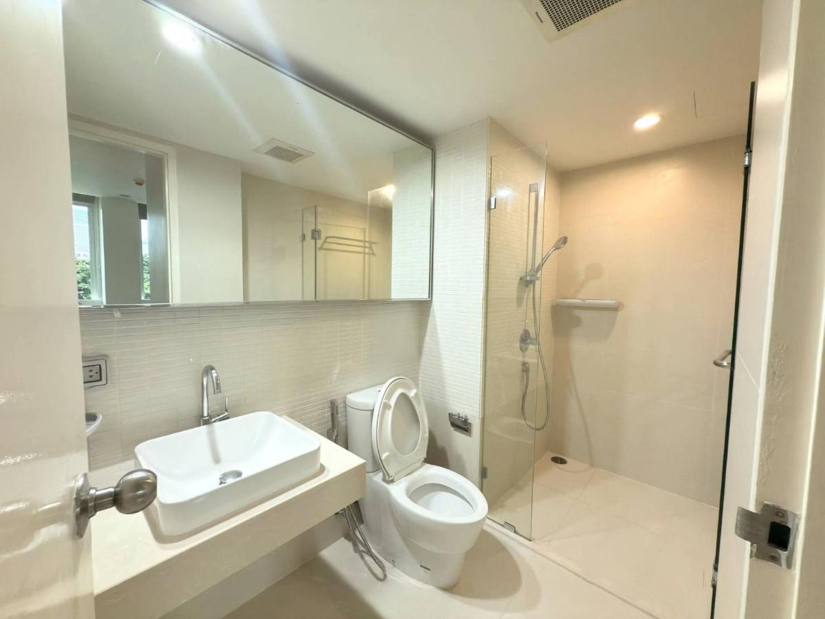 picture 1Bed | 1Bath | BTS Sala Daeng | 42sqm | THB 28,000/mo | Fl.7 — Focus On Saladaeng Bangkok - 3/10